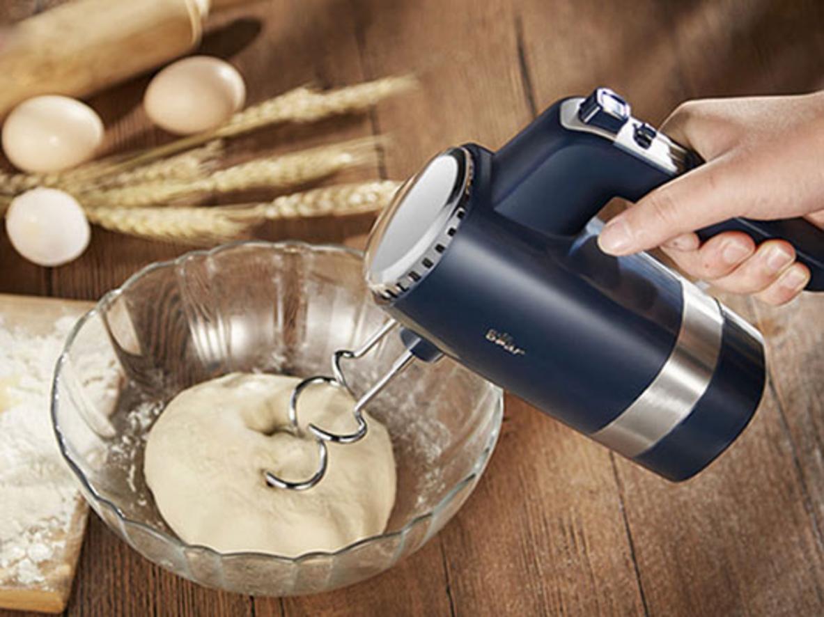 10 mức tốc độ giúp tùy chỉnh linh hoạt theo từng món.
