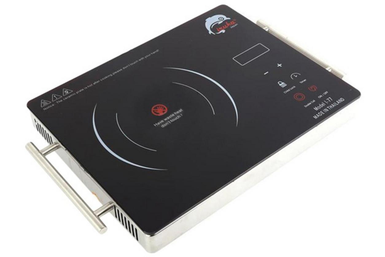 Công suất 2200W giúp nấu nhanh và ổn định.