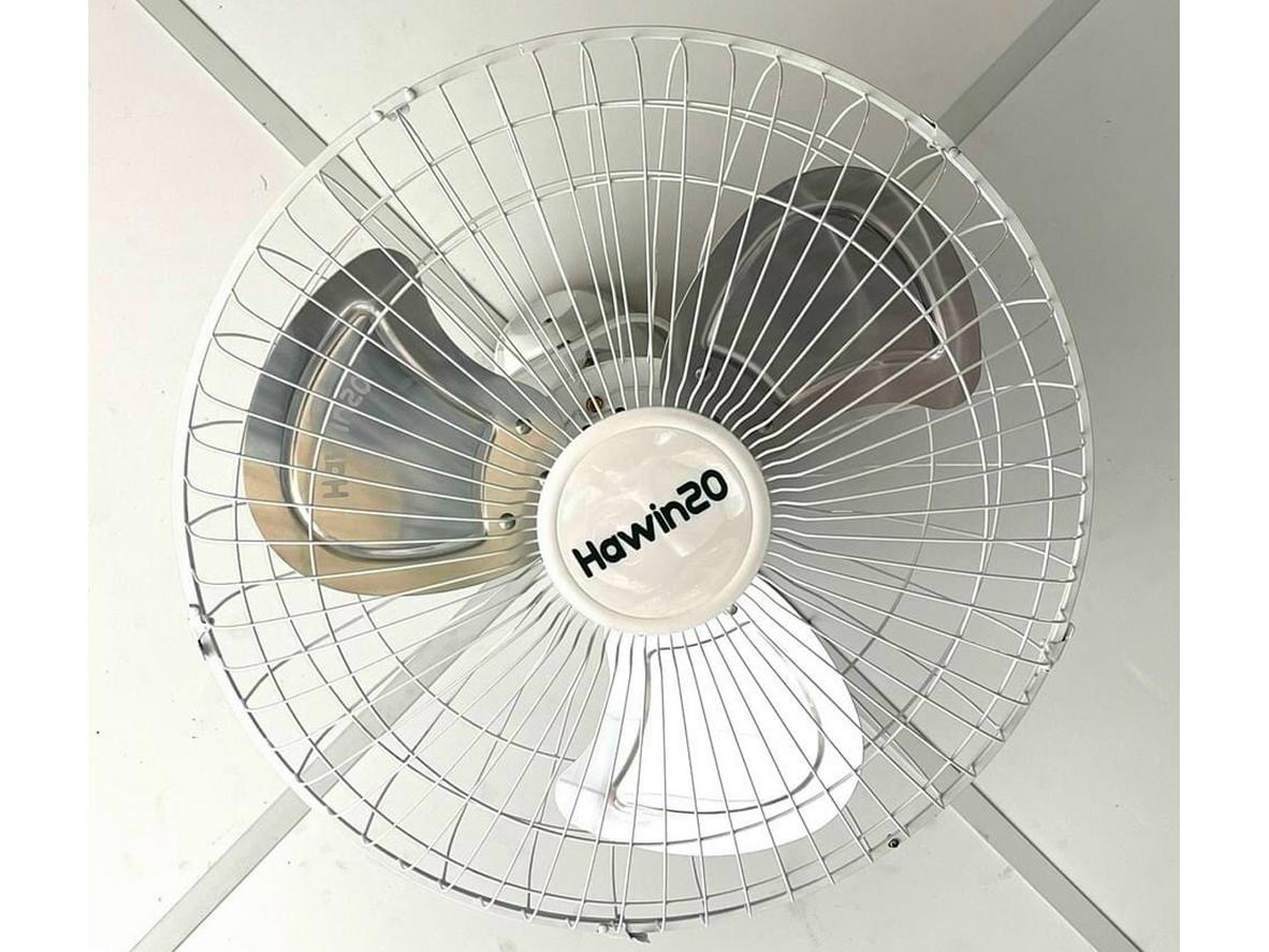 3 cánh nhôm bền bỉ, vận hành ổn định