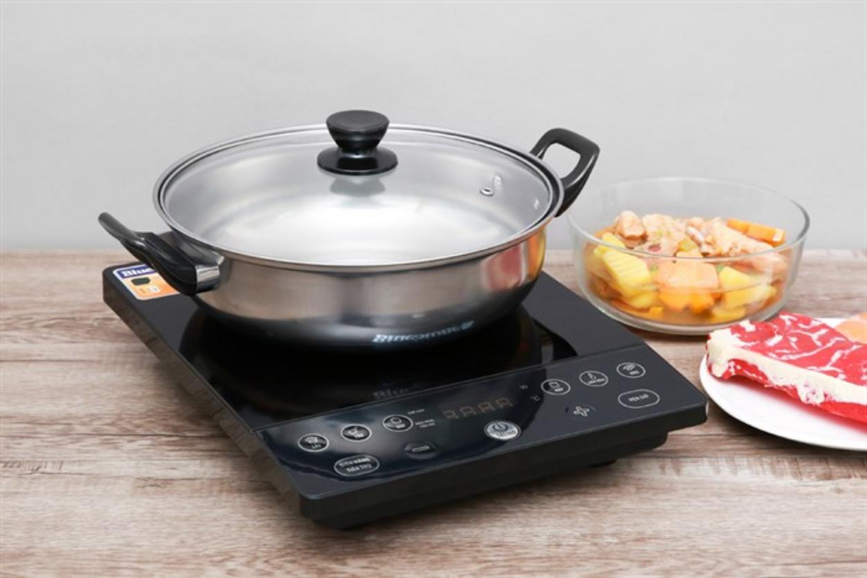 6 chế độ nấu tự động và hẹn giờ tiện lợi.