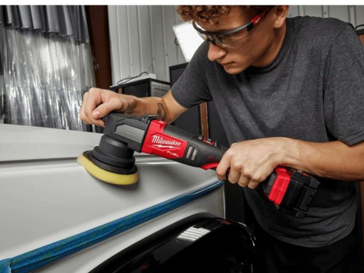8 cấp độ tốc độ trên Milwaukee M18 FROP15