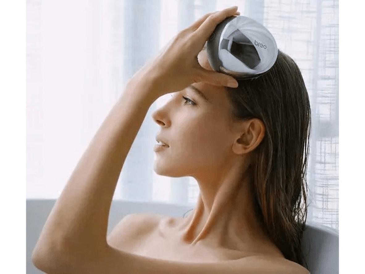 96 điểm tiếp xúc silicon tạo cảm giác massage êm ái và đều khắp da đầu.