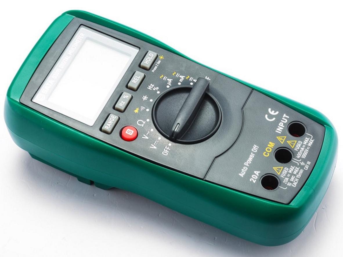 Auto-range và Data Hold hỗ trợ thao tác nhanh