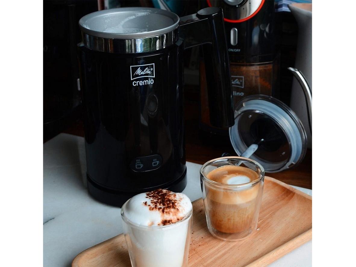 Bọt sữa mịn chuẩn barista từ Melitta Cremio II