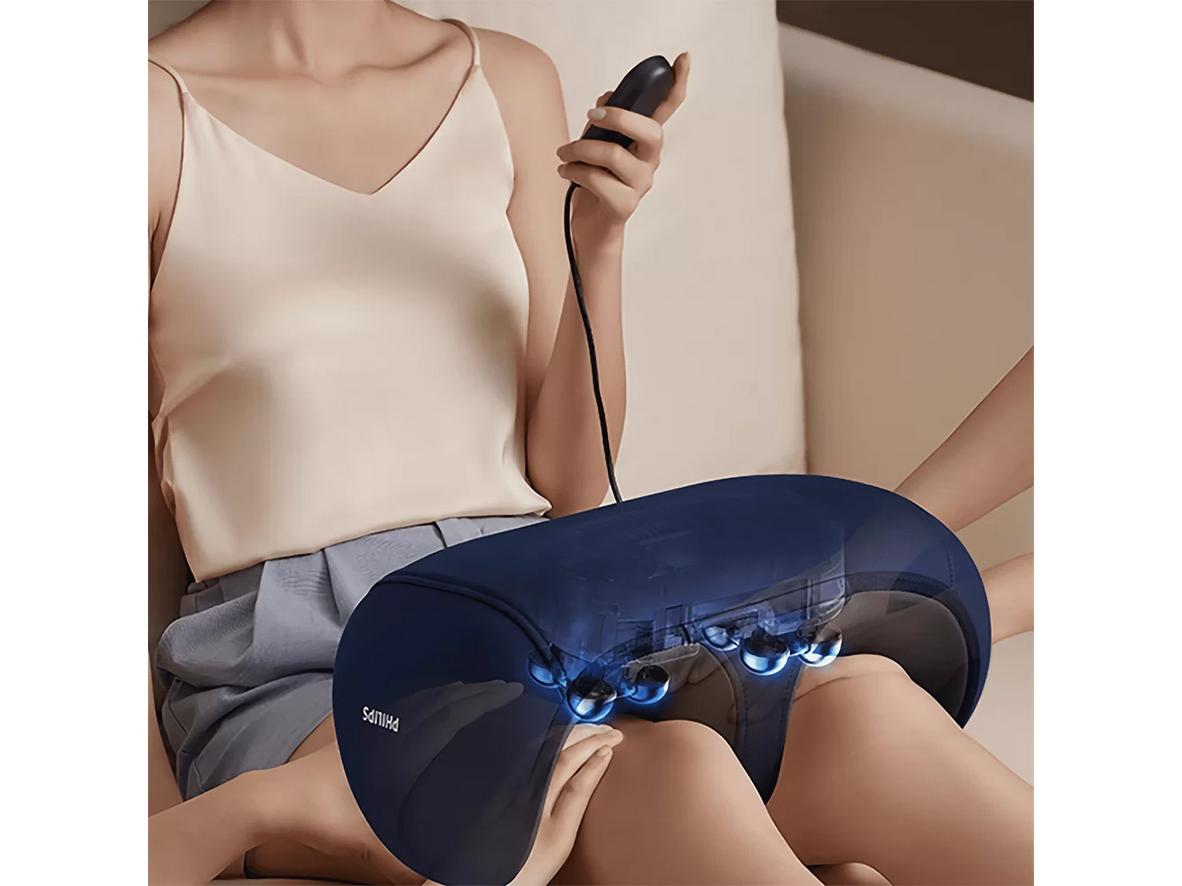 Chườm ấm 50°C mang lại cảm giác dễ chịu và thư giãn hơn khi massage.