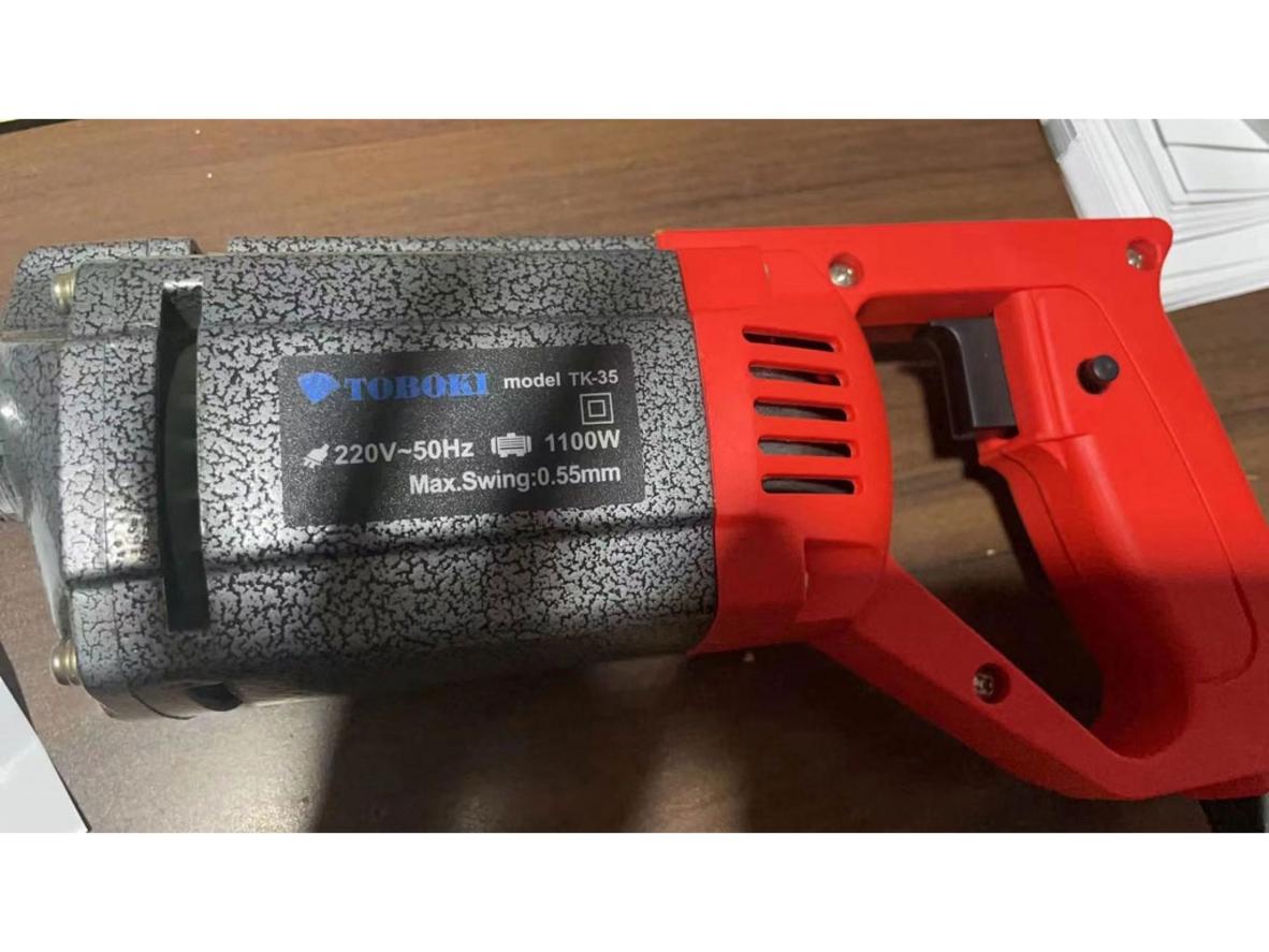 Công suất 1100W cho hiệu quả đầm ổn định