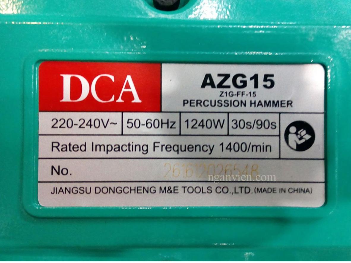 Công suất 1240W giúp máy đục ổn định hơn khi thi công nặng.