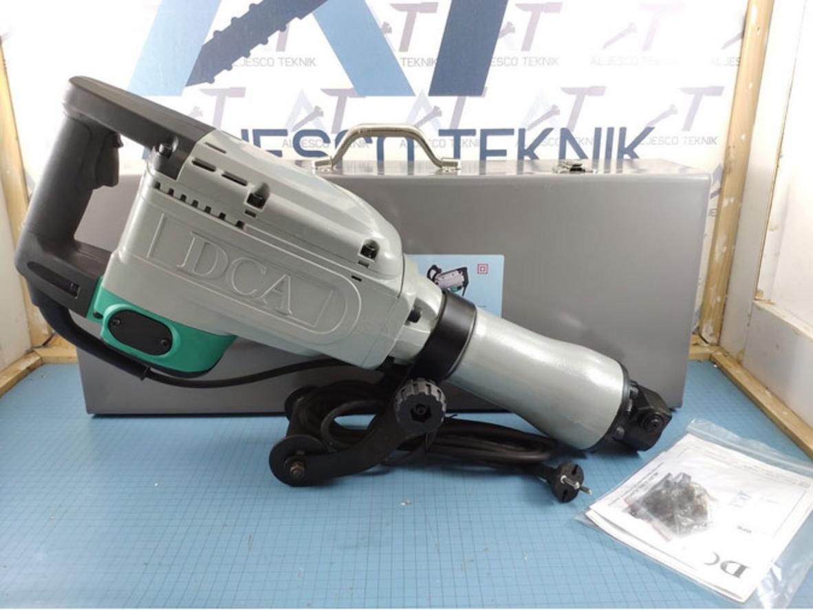 Công suất 1.520W tạo lực làm việc mạnh mẽ.