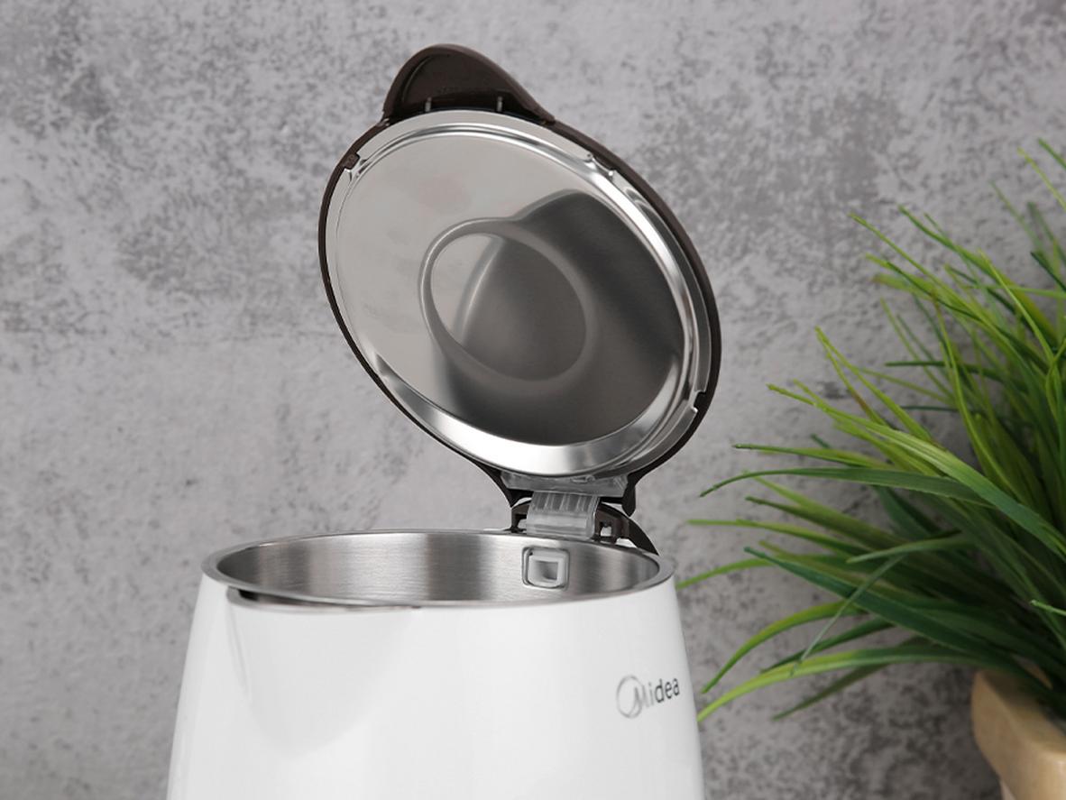 Công suất 1800W cho tốc độ đun nhanh.