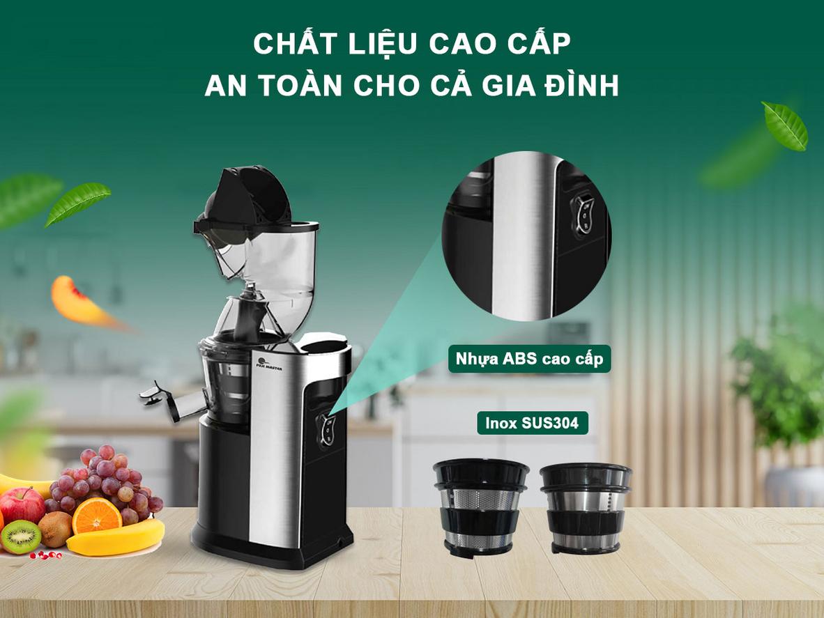 Công suất 250W giúp máy ép tốt cả quả cứng.