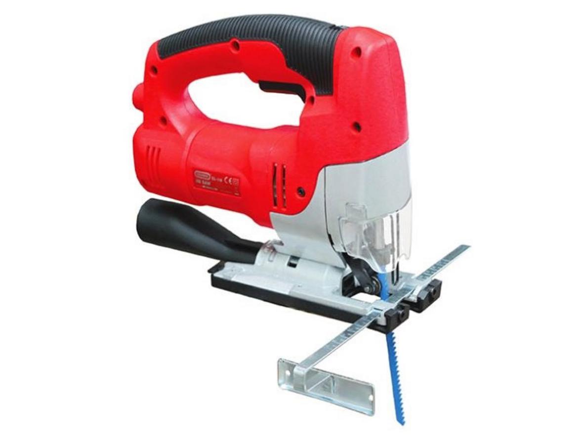 Công suất 750W giúp cắt khỏe và ổn định