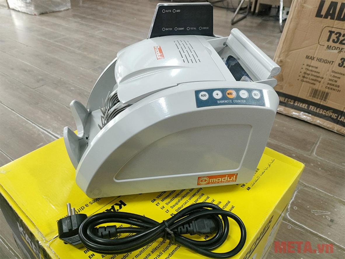 Chức năng cộng dồn và đếm mẻ giúp vận hành linh hoạt.