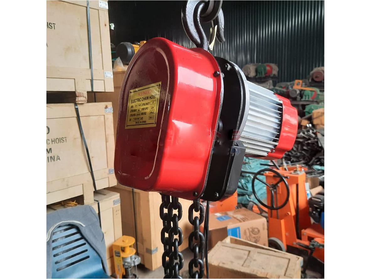 Dùng điện 220V 1 pha dễ lắp đặt, tiết kiệm chi phí.