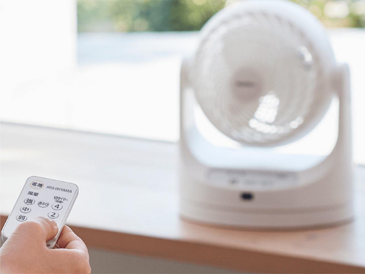 Độ ồn thấp, hẹn giờ và remote giúp dùng ban đêm tiện hơn.