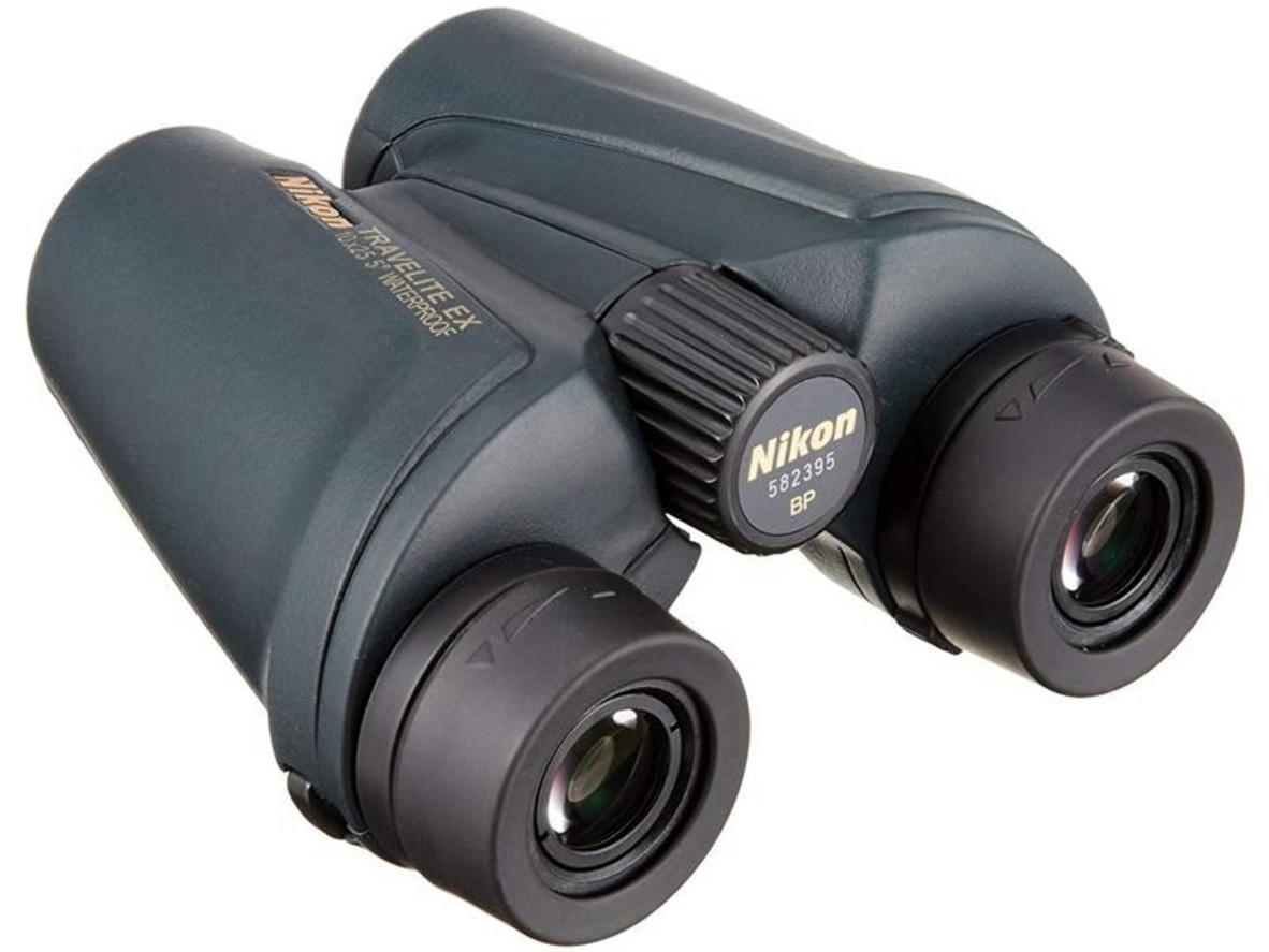 Độ phóng đại 10x và trường nhìn 87m/1000m cho quan sát rõ, rộng hơn.
