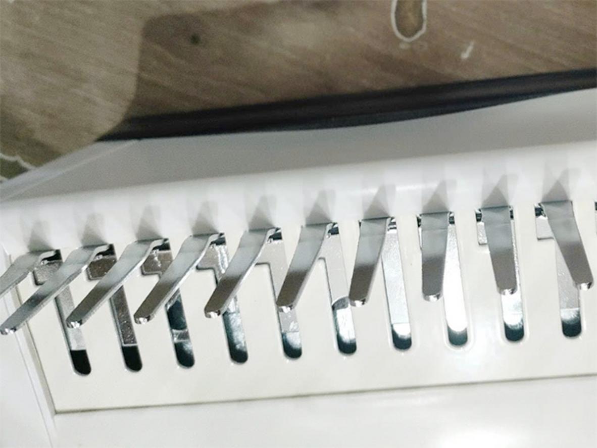 Đục 12 tờ A4/lần, tối ưu tốc độ cho công việc bận rộn
