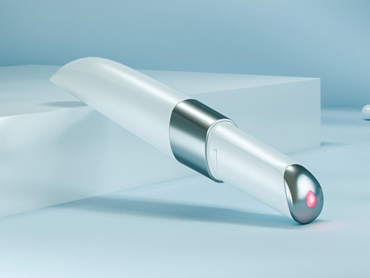 EMS và Photon đỏ-xanh hỗ trợ trẻ hóa da quanh mắt.