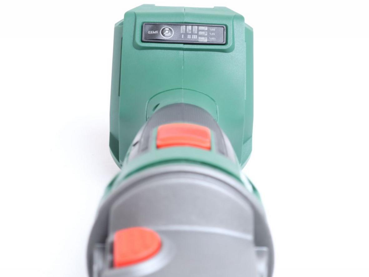 Hệ pin M21 giúp tận dụng pin sẵn có, tiết kiệm chi phí.