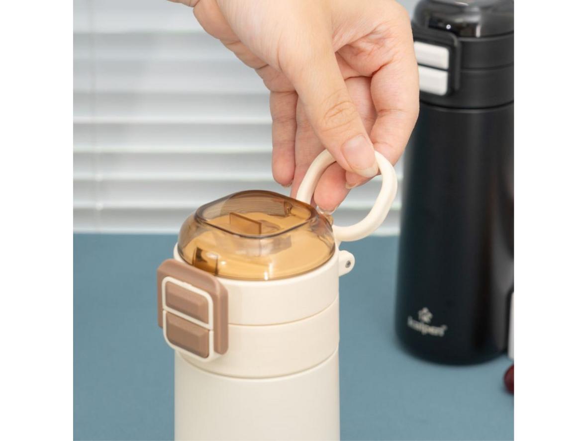 Cấu tạo 3 lớp giúp giữ nhiệt ổn định.
