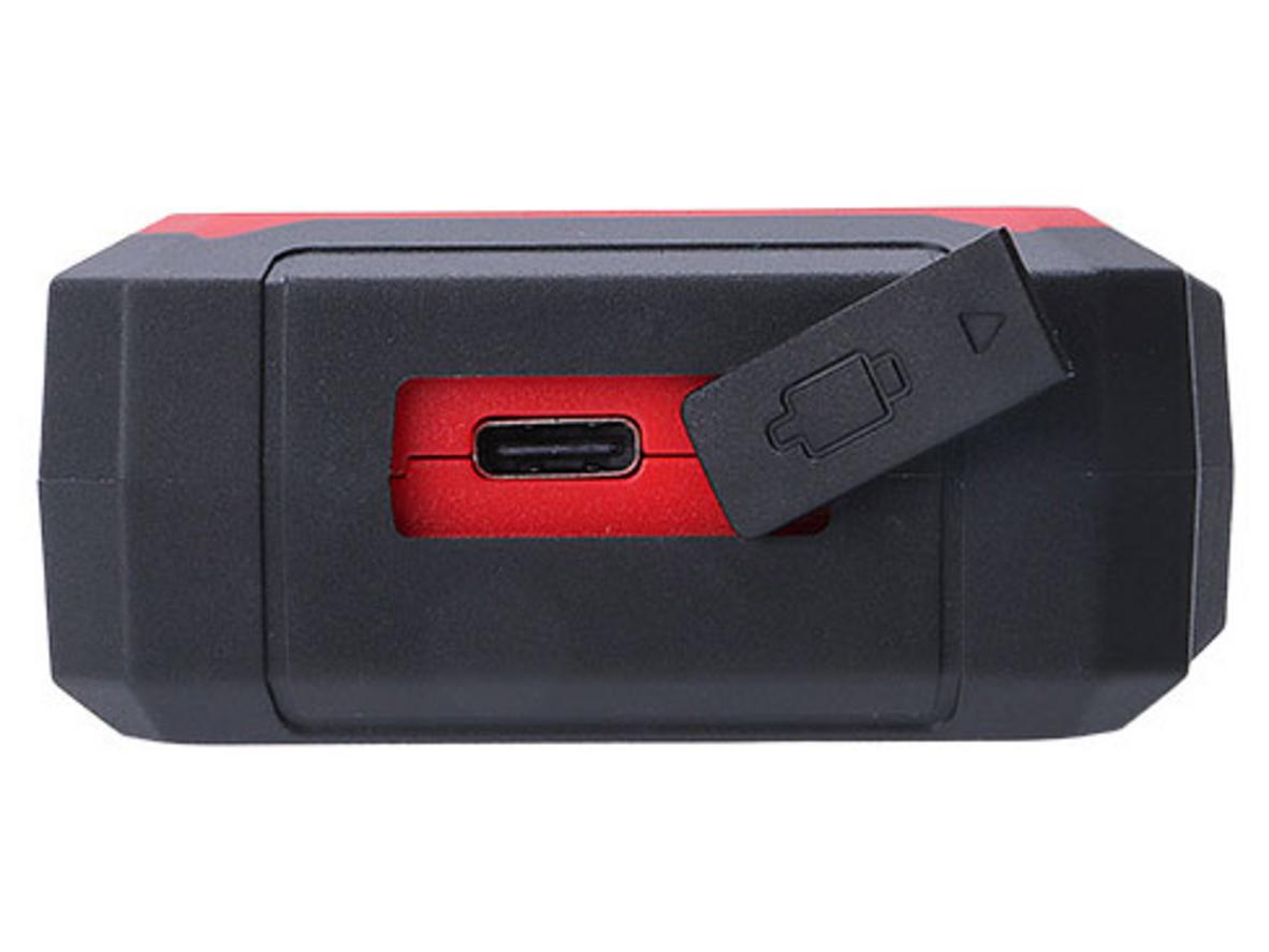 LCD rõ nét, pin 2000mAh và thân máy gọn nhẹ