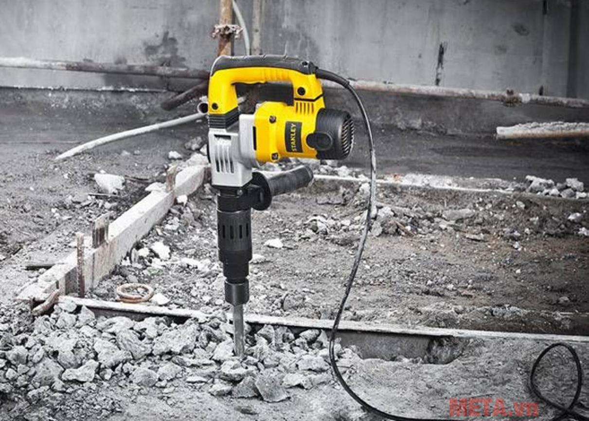 Lực đập 8.5 Joule giúp đục phá mạnh và nhanh.