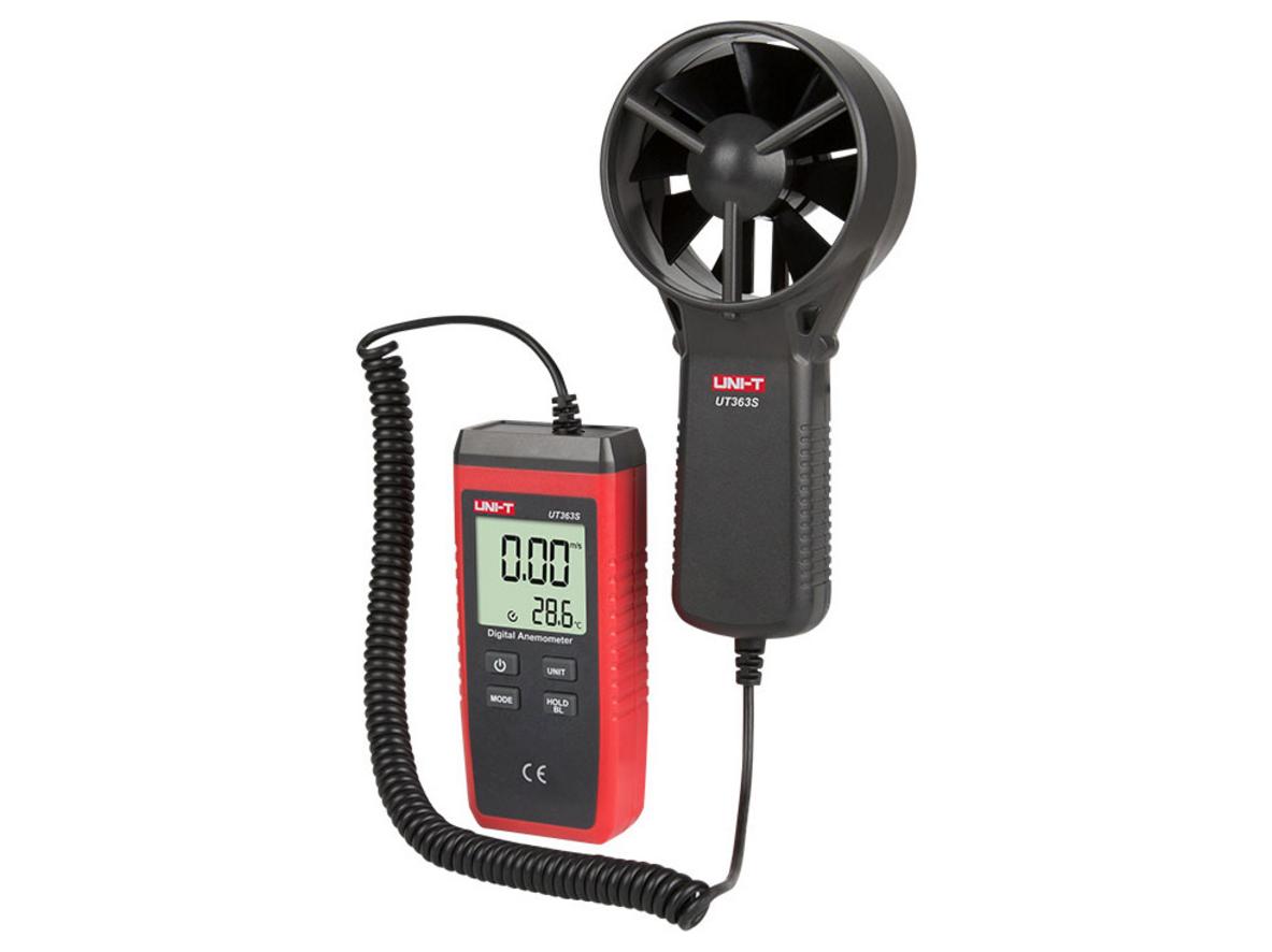 LCD rõ nét, máy gọn nhẹ dễ mang theo