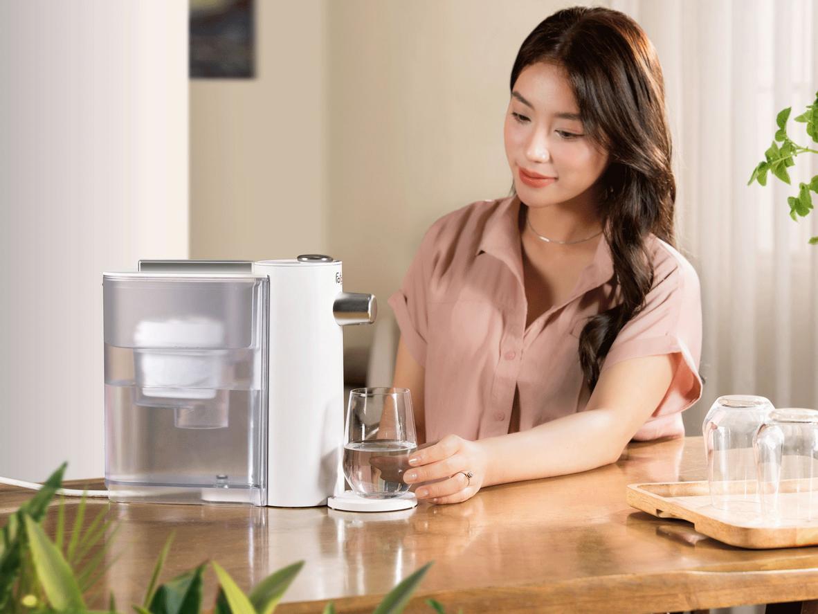 Màn hình LED cảm ứng và khóa trẻ em hỗ trợ dùng an toàn, tiện lợi.