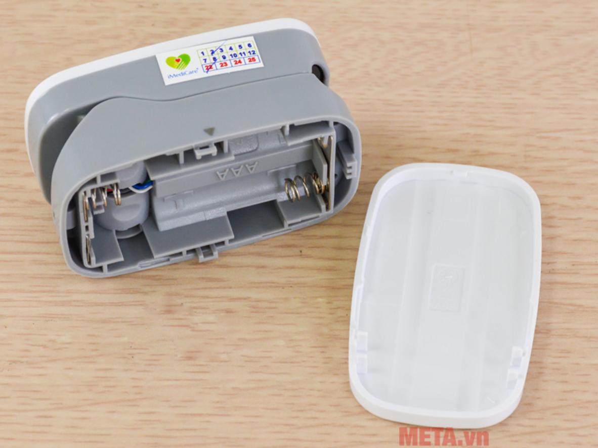 Màn hình OLED trực quan, dễ quan sát kết quả