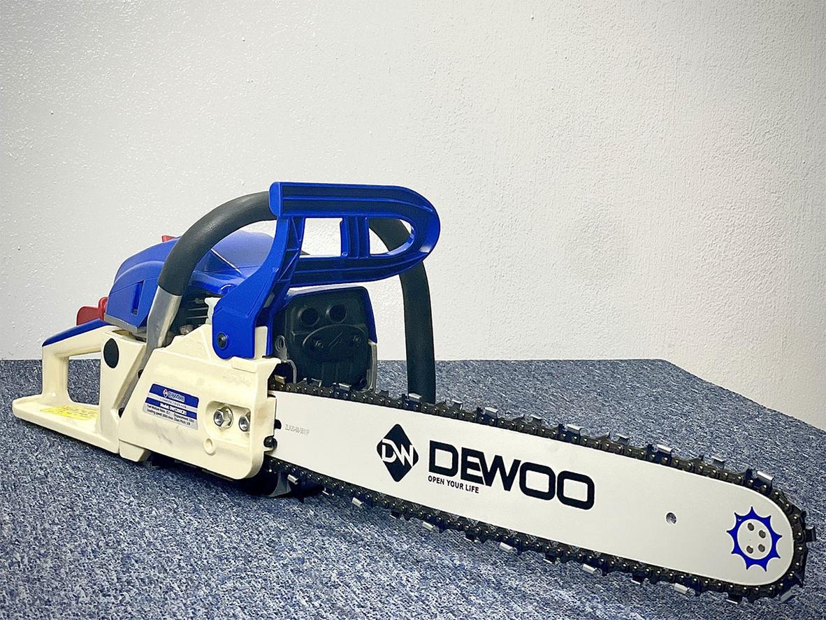 Tổng quan Máy cưa xích chạy xăng Dewoo DW-5200CR1
