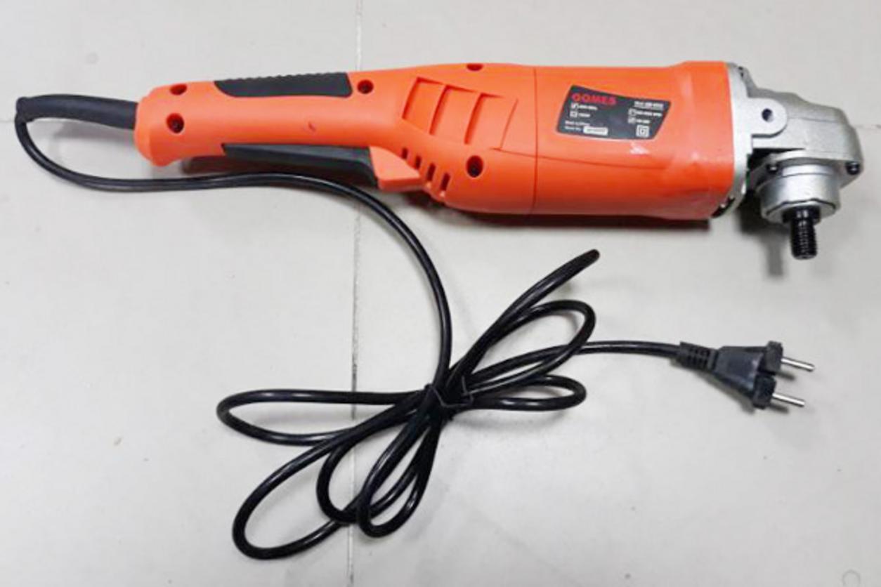 Công suất 1200W cho khả năng đánh bóng mạnh mẽ