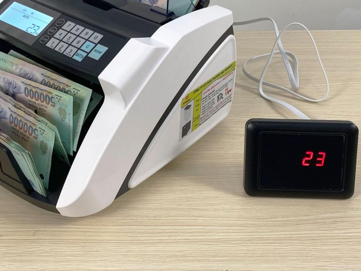 Chức năng cộng dồn và chia mẻ hỗ trợ kiểm soát tiền chính xác.