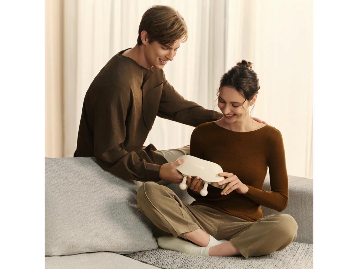 Tổng quan Máy massage cổ vai gáy SKG HS500-2