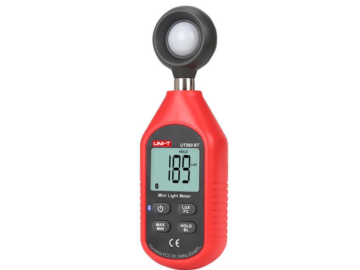 Thiết kế nhỏ gọn giúp UT383BT cực kỳ cơ động.