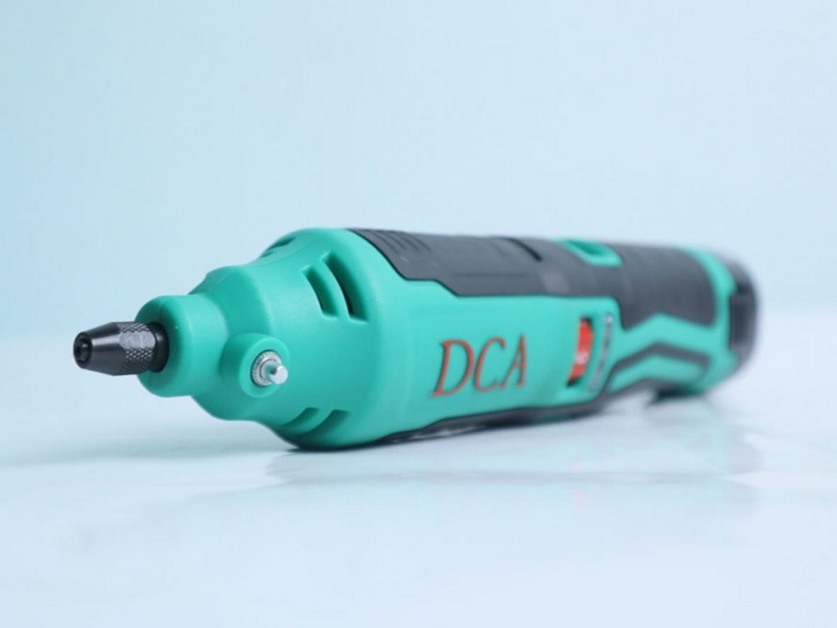 Pin 12V giúp thao tác linh hoạt ở mọi vị trí