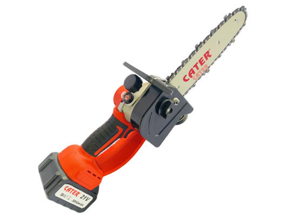 Pin 21V giúp cắt tỉa linh hoạt hơn