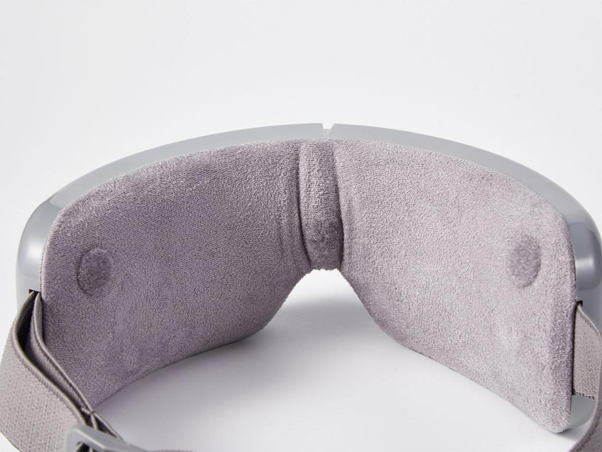 Pin sạc, Bluetooth và thiết kế gập gọn tiện mang theo