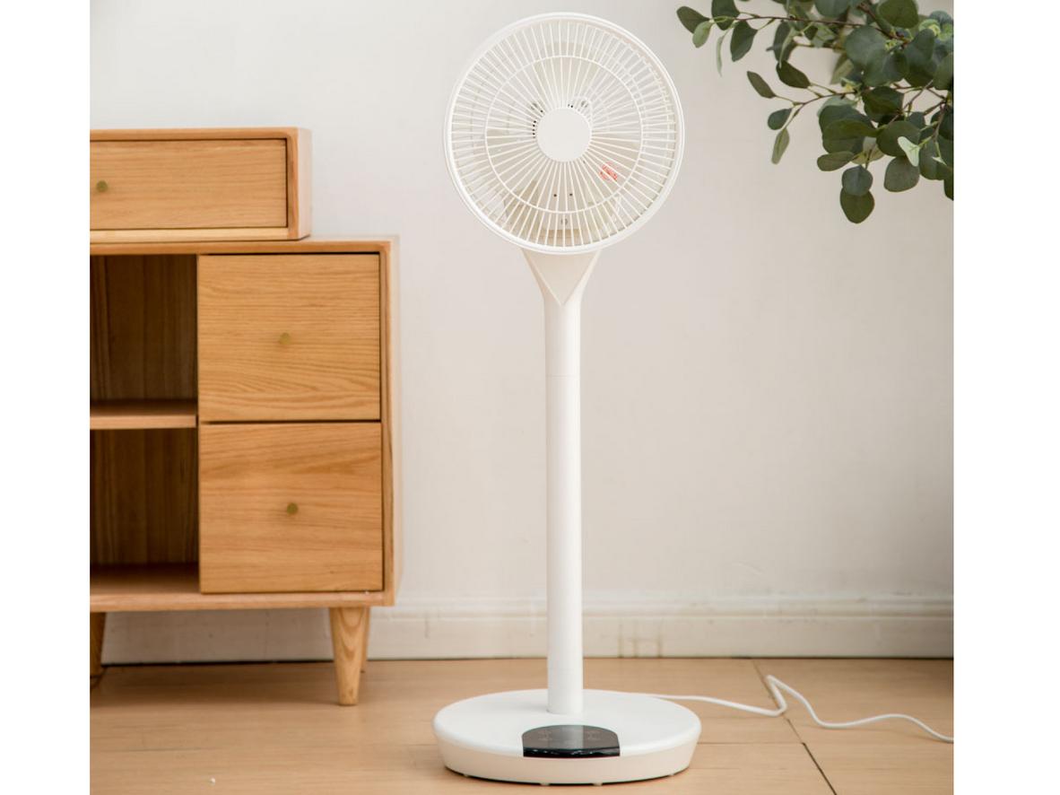 Tổng quan Quạt đối lưu không khí Iris Ohyama LFD-22T