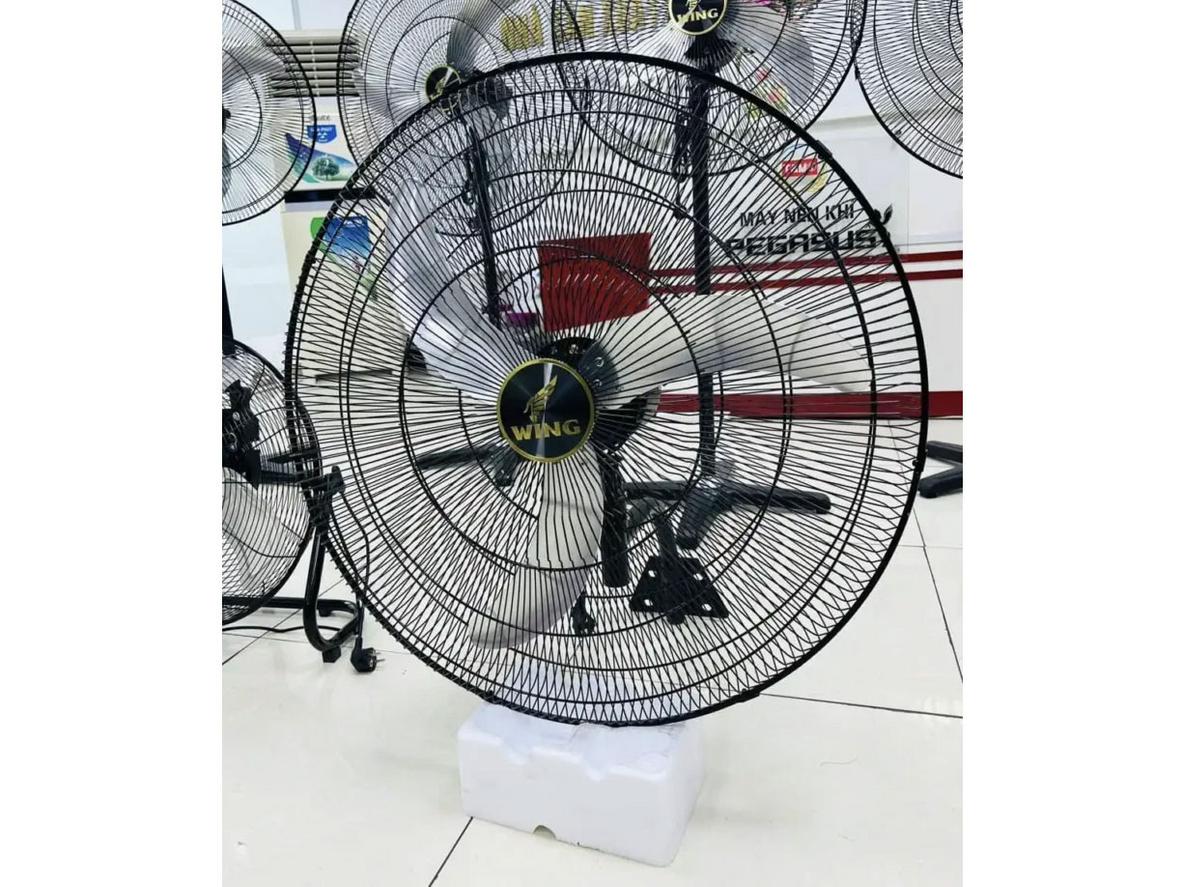 Sải cánh 650mm cho luồng gió mạnh và phủ rộng.