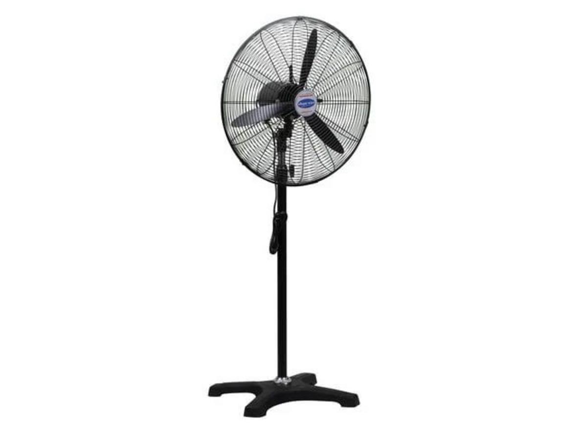 Sải cánh 750mm và 3 cánh hợp kim nhôm tạo luồng gió mạnh, phủ rộng.