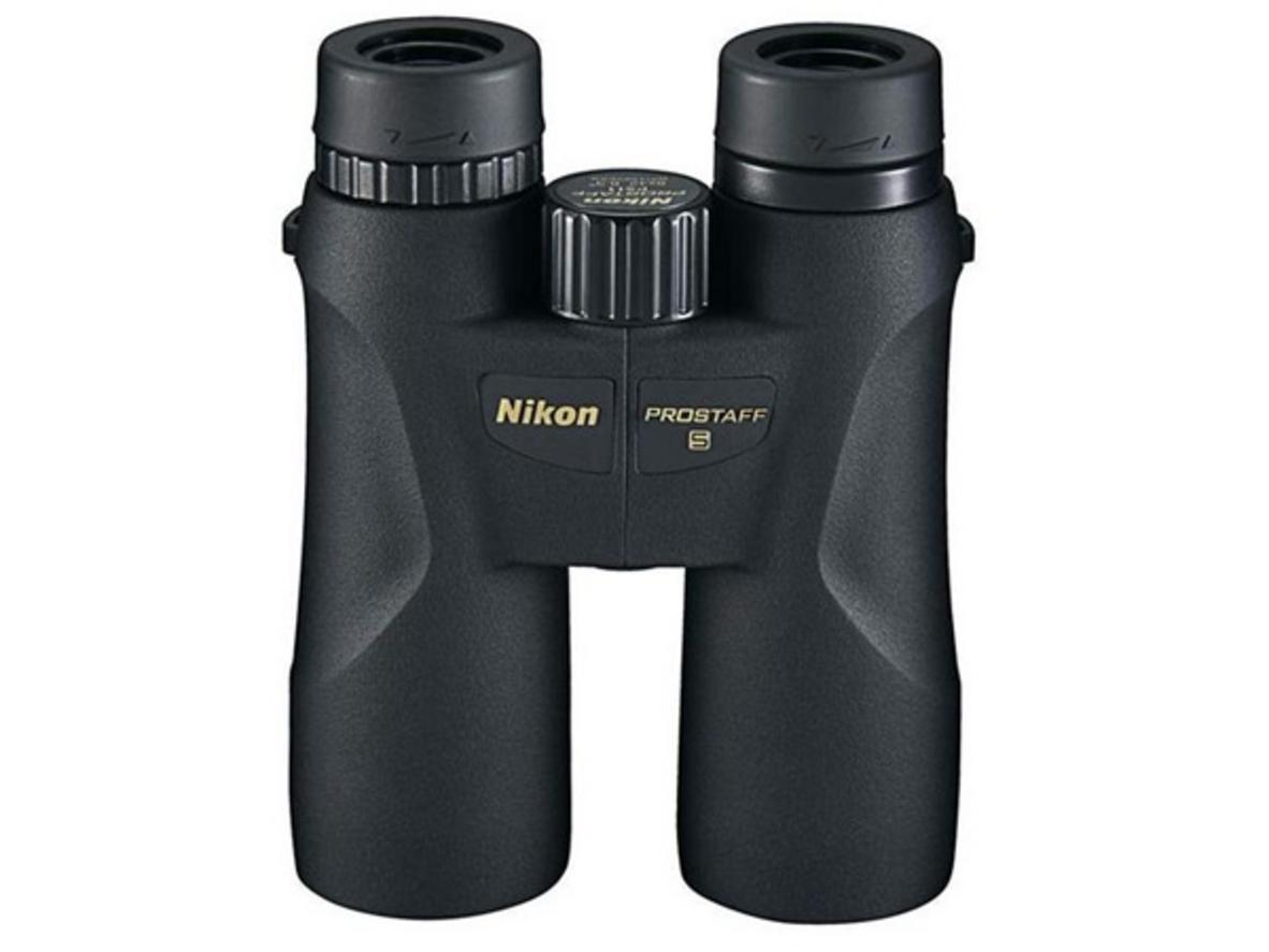 Trường nhìn rộng và eye relief 19.6mm giúp dùng thoải mái.