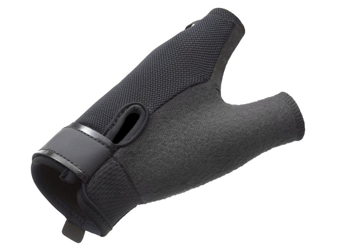 Velcro wrist strap và finger pulls tiện dụng