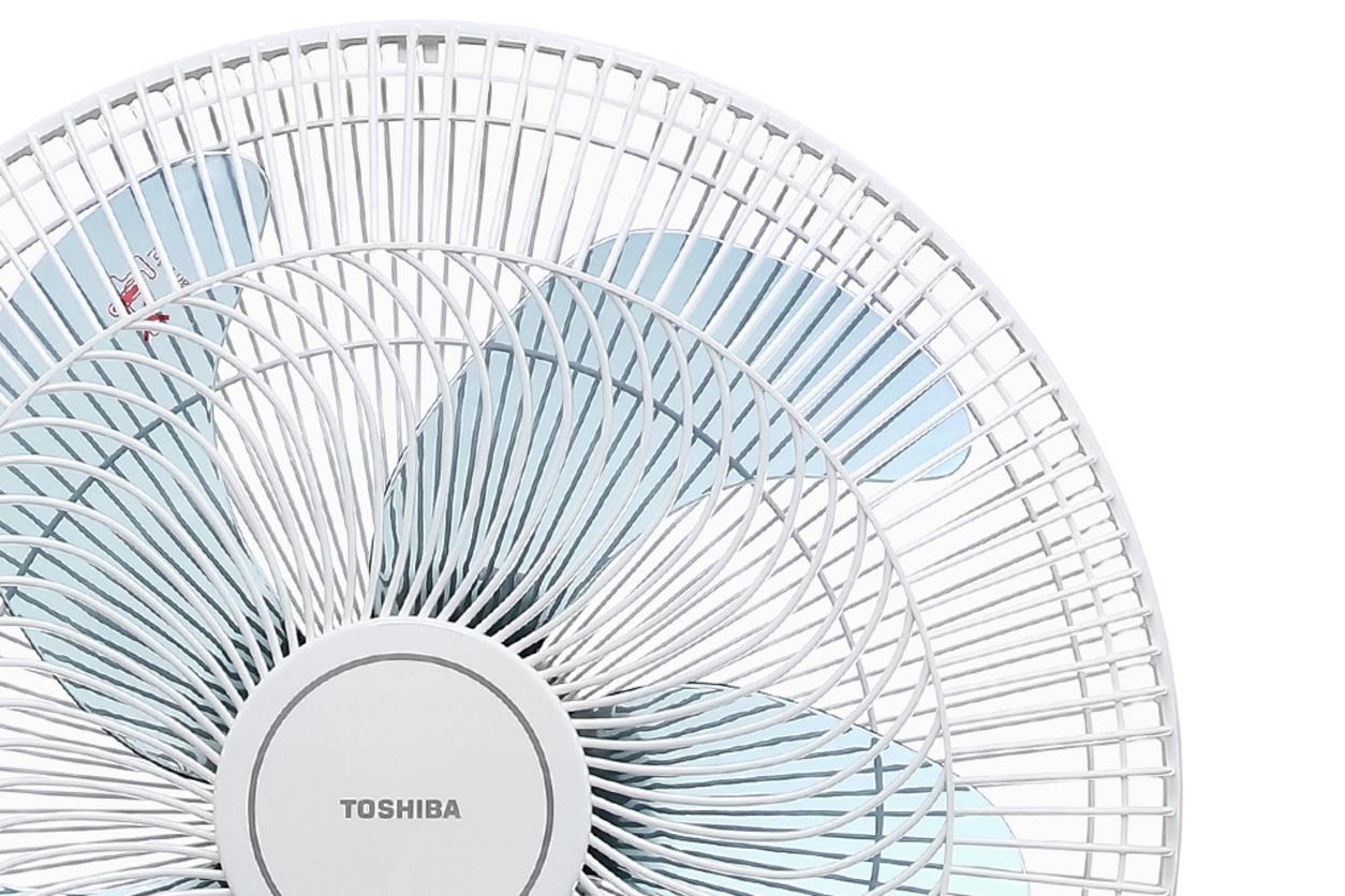 5 cánh 40cm và 3 mức gió đáp ứng nhiều nhu cầu làm mát.