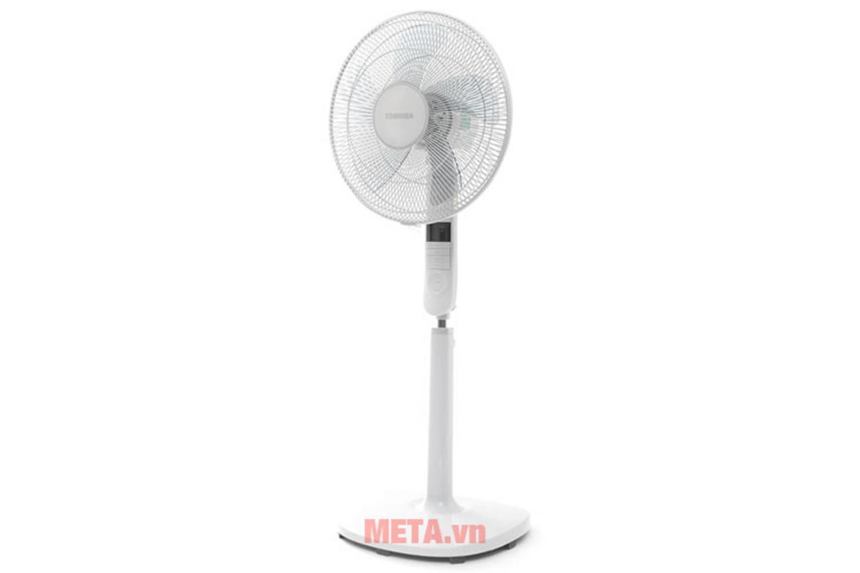 5 cánh quạt 40cm giúp gió mạnh và tỏa đều.