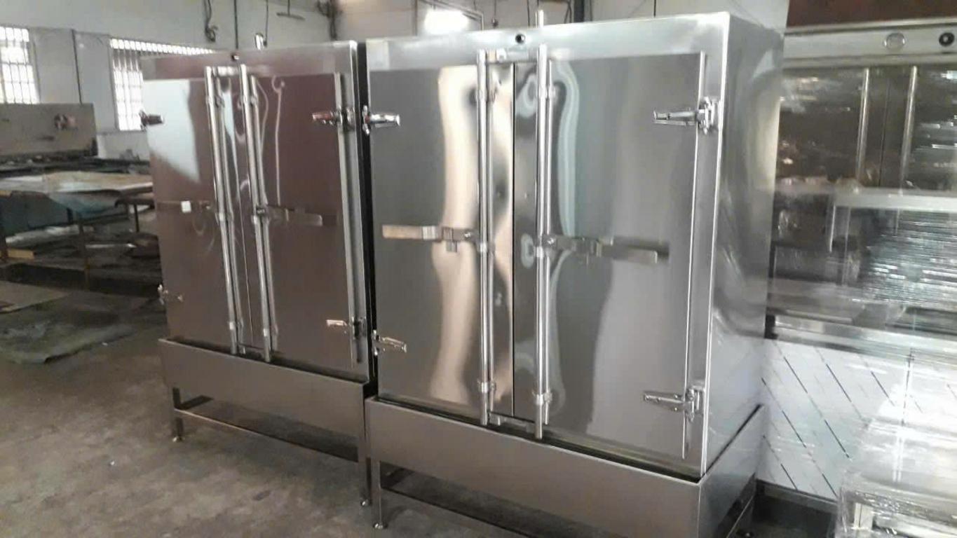 Khu bảo quản lạnh cần chọn đúng dải nhiệt độ, dung tích và số cánh theo lượng nguyên liệu mỗi ngày.
