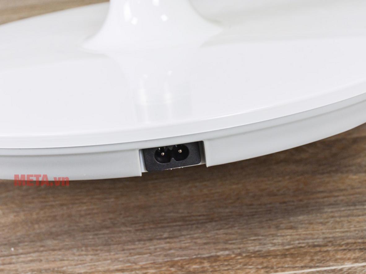 7 cánh quạt kết hợp động cơ BLDC cho luồng gió êm hơn.