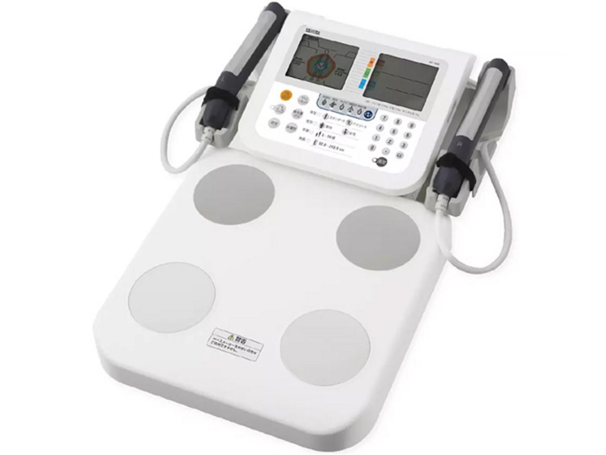 8 điện cực cho phép phân tích 5 vùng cơ thể trực quan và chi tiết.