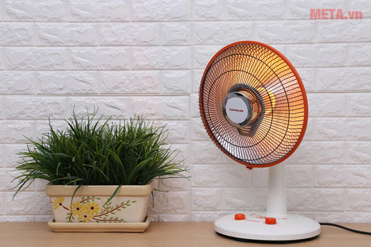 Hai mức nhiệt 400W và 800W giúp điều chỉnh linh hoạt theo nhu cầu.