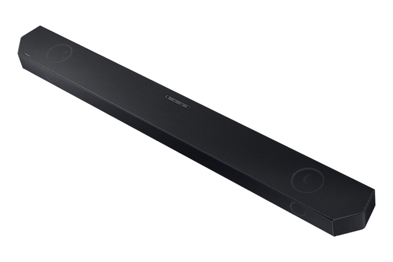 Adaptive Sound 2.0 và Game Mode Pro 2.0 tối ưu cho xem phim lẫn chơi game.