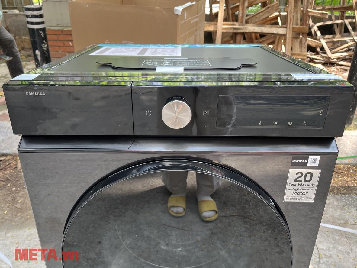 AI EcoBubble™ hỗ trợ giặt sạch sâu và bảo vệ sợi vải tốt hơn.