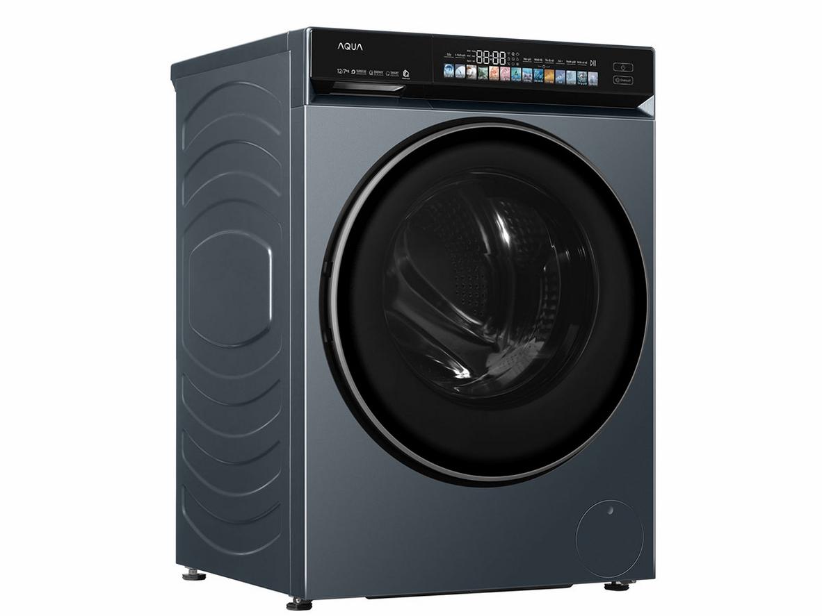 AI Smart Wash và I-Refresh hỗ trợ giặt sạch và làm mới quần áo.